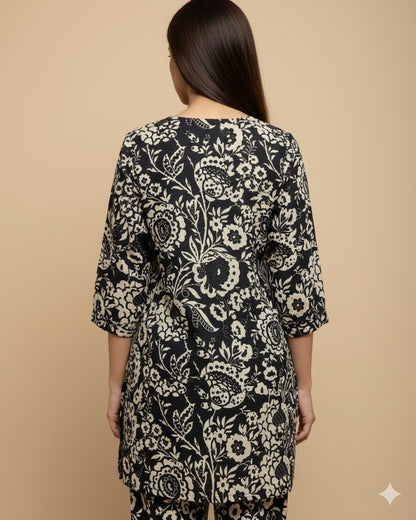 Elegant Embroidered Cotton 3-Piece Suit with Chiffon Dupatta