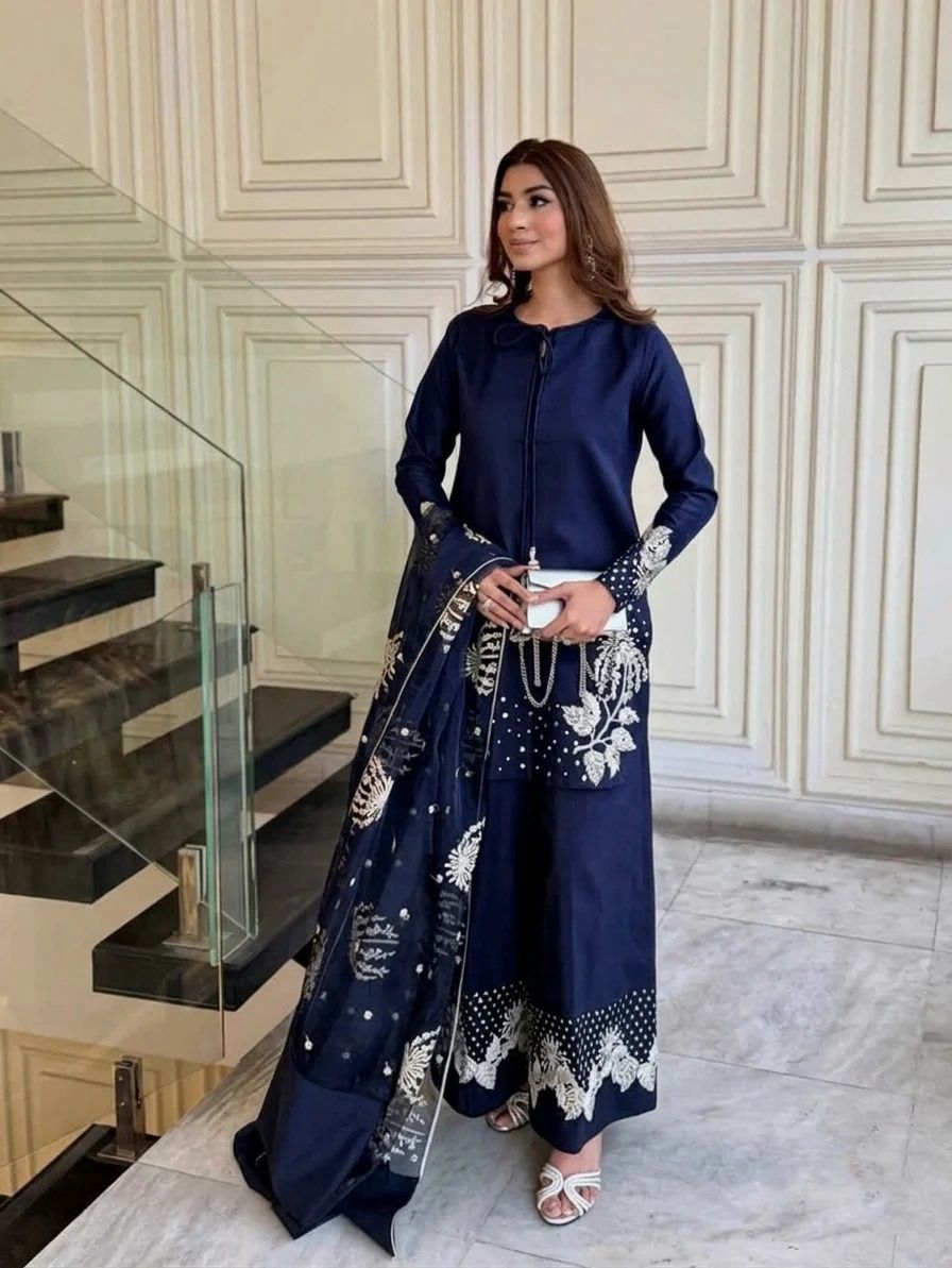 Embroidered Silk 3PCS Suit (Silver/Golden)