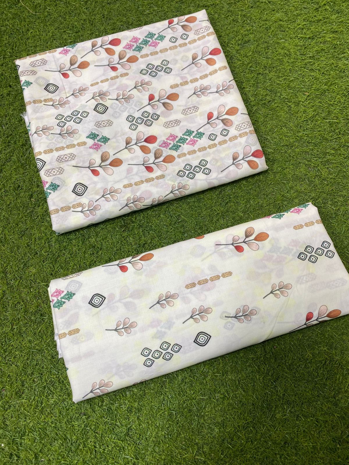 Printed Cord Set Lawn with Plain Trouser – 2PCS Unstitched