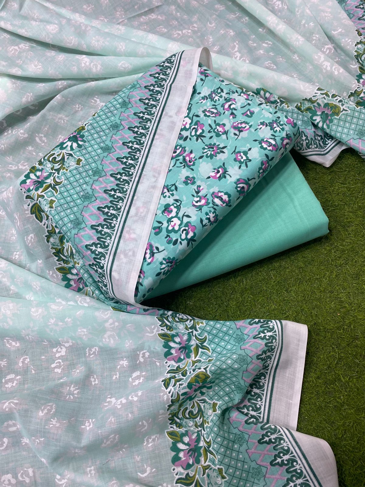 Fabron Lawn 3PCS Unstitched Suit