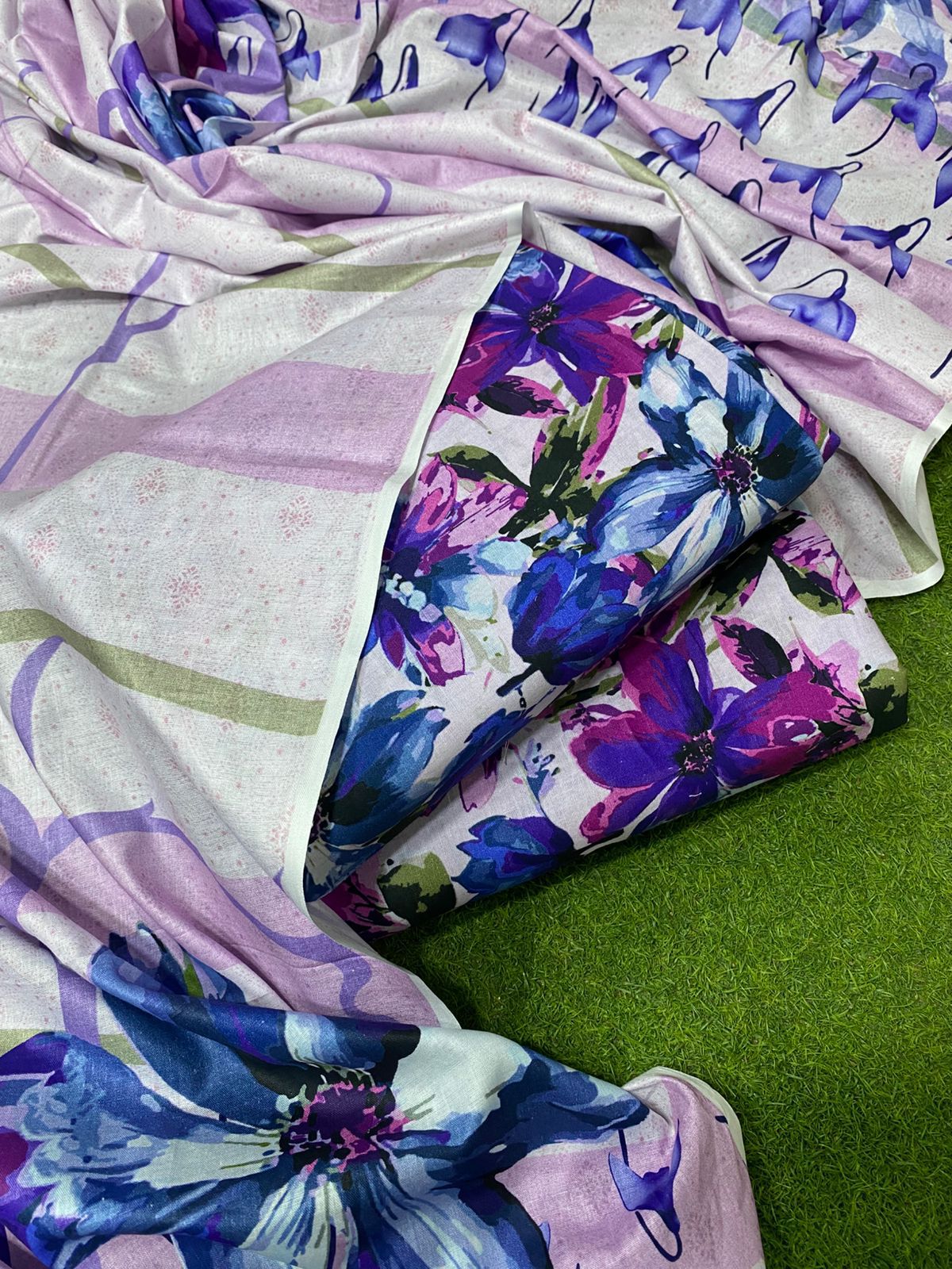 Printed Lawn 3PCS Unstitched Suit