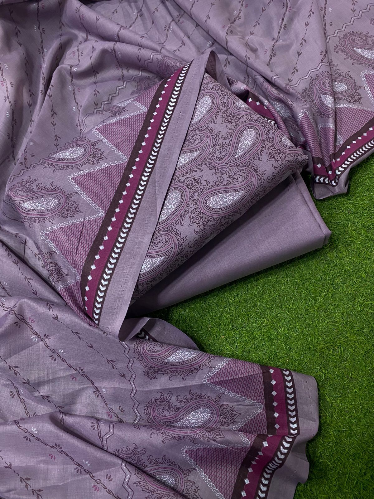 Fabron Lawn 3PCS Unstitched Suit