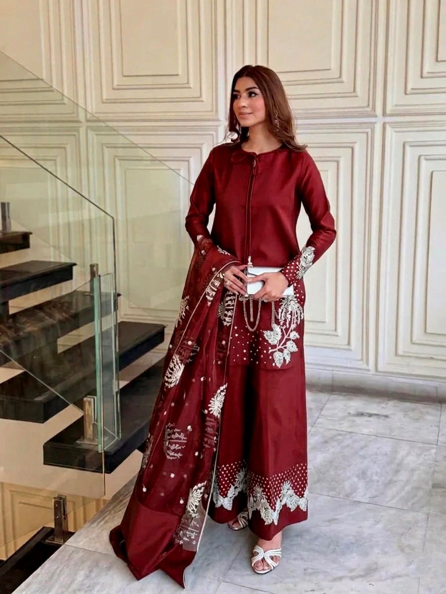 Embroidered Silk 3PCS Suit (Silver/Golden)