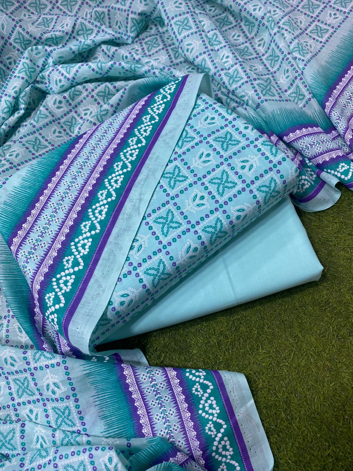 Fabron Lawn 3PCS Unstitched Suit
