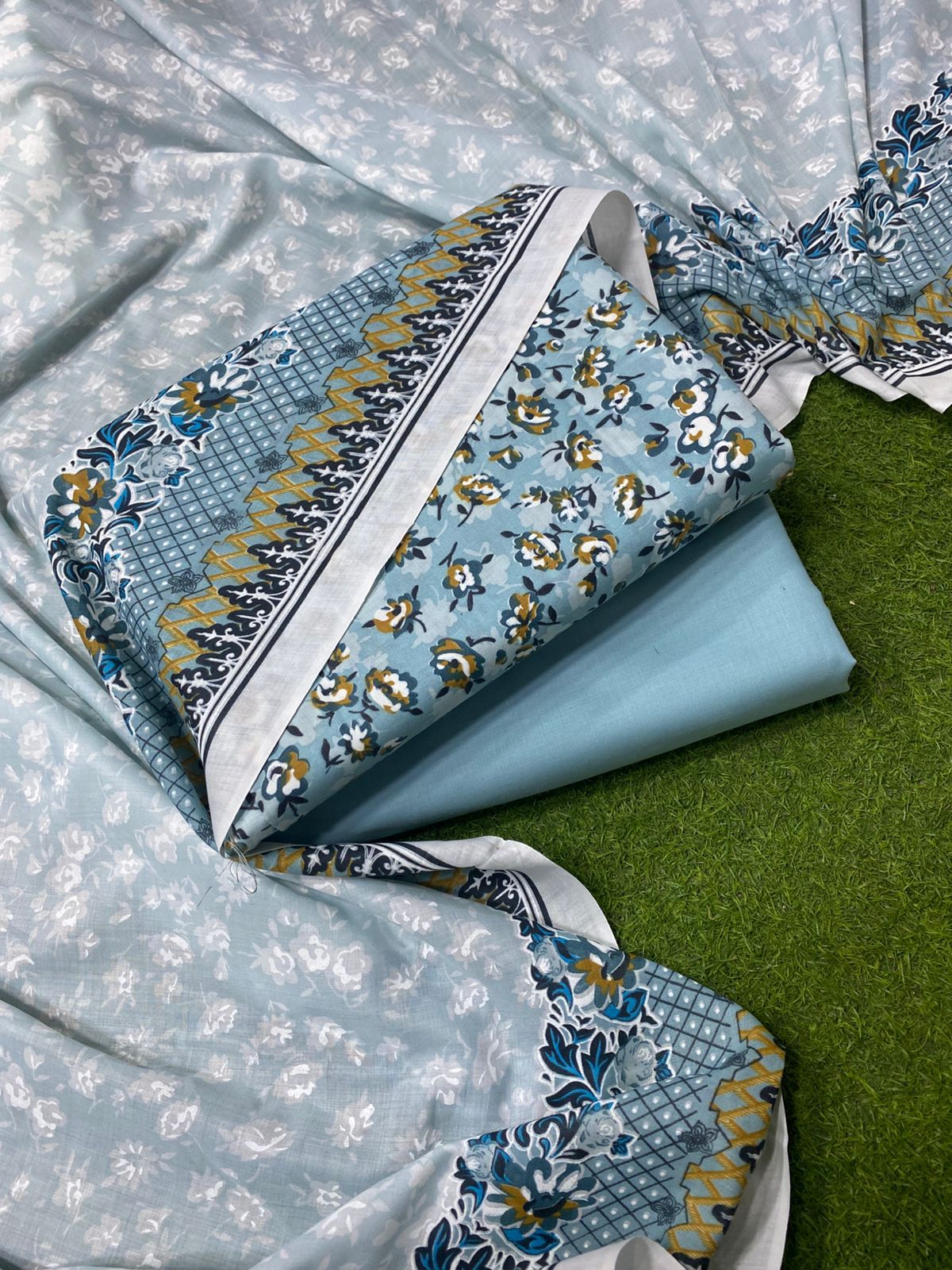 Fabron Lawn 3PCS Unstitched Suit