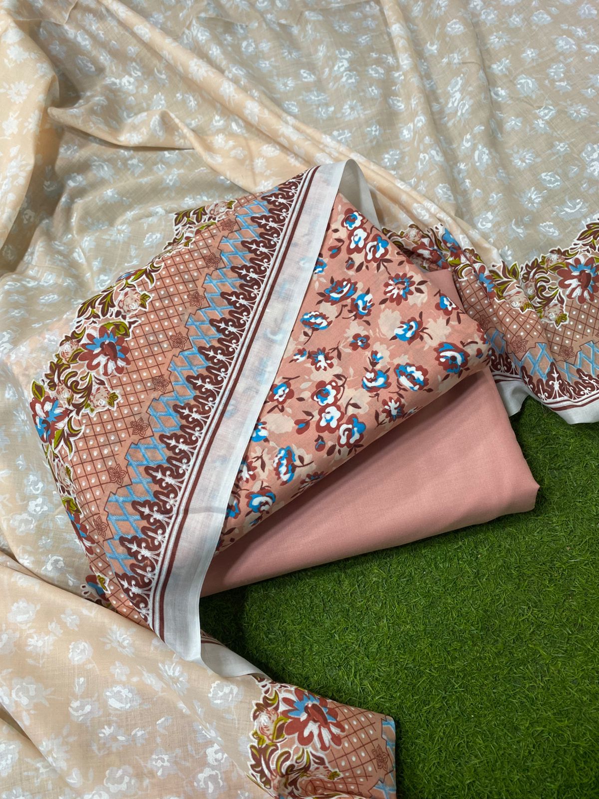 Fabron Lawn 3PCS Unstitched Suit